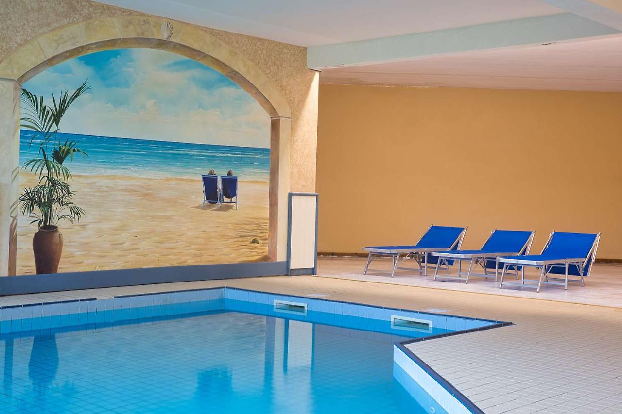 Les Hameaux De Lozere Sure Hotel Collection By Best Western Fournels Exteriör bild